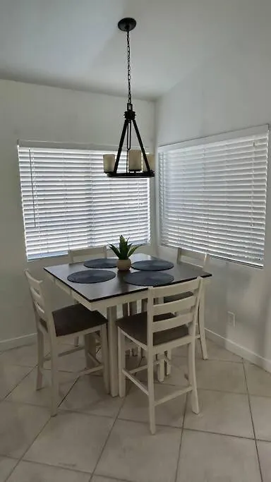 White Residence Las Vegas ABD