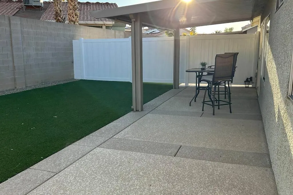 White Residence Las Vegas Tatil Evi